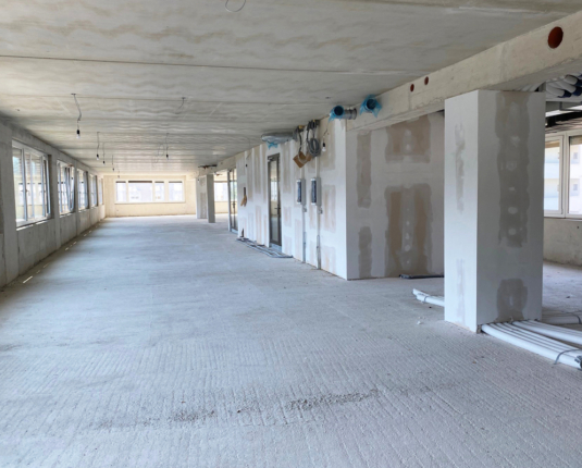 Moderne Bürolösung in Neubau