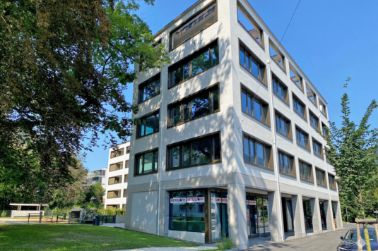 Moderne Bürolösung in Neubau