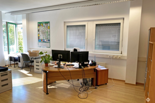 Helles und gut erreichbares Büro in Salzburg-Maxglan