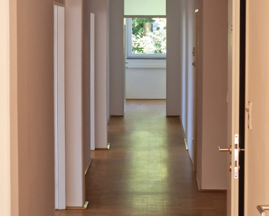 Lichtdurchflutete, hochwertige Einzelbüros