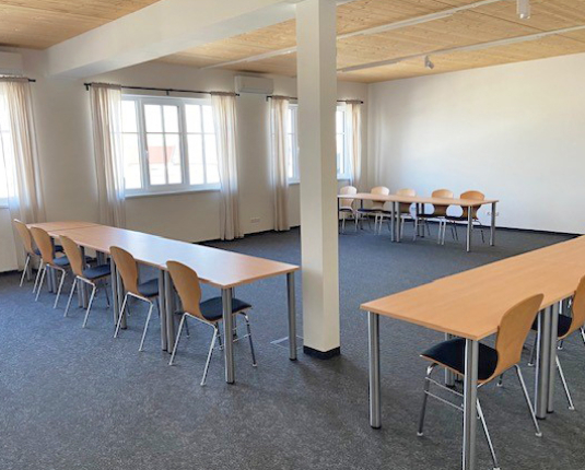 Modernes Büro in einem eindrucksvollen Bürohaus