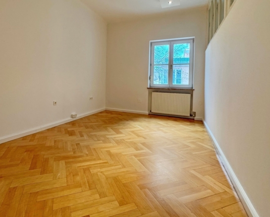 Charmantes Büro mit Altbaucharakter