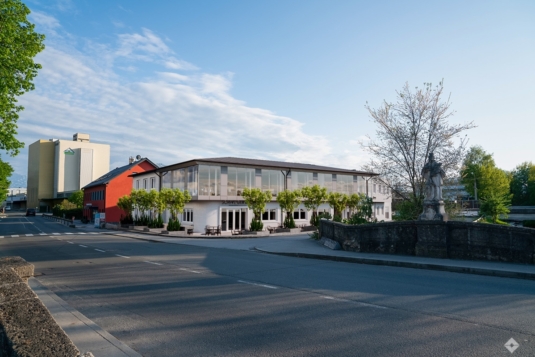 Modernes Büro in exponierter Lage