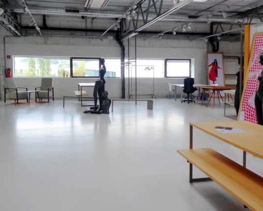 Stylische Büro- und Ausstellungsflächen