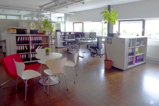 Stylische Büro- und Ausstellungsflächen
