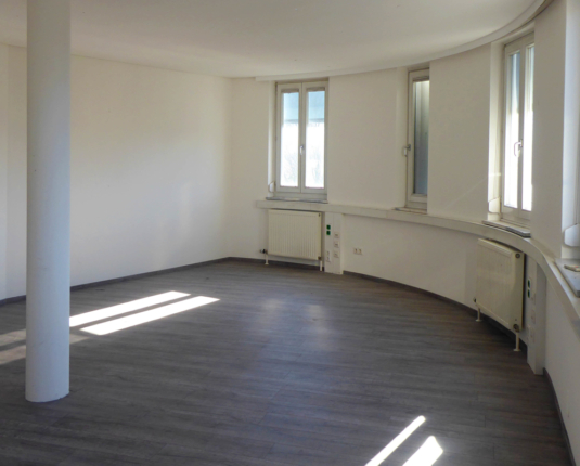 Traumhaftes Penthouse-Büro mit Terrassen