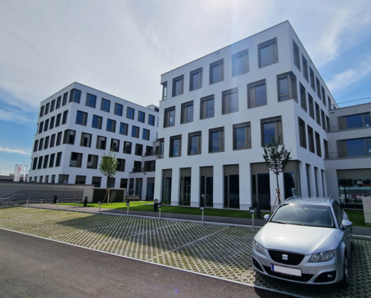 Moderne Großraumbüroflächen im „AlpAreal“ Salzburg