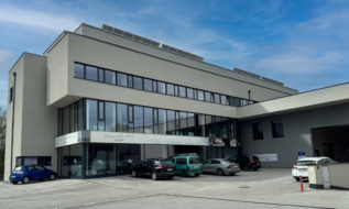 Modernes Büro/ -Showroom/ -Lagerkombination nähe Autobahn