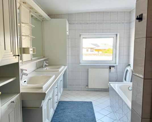 Attraktive Wohnung/ Büro Kombination mit Terrasse in Seekirchen am Wallersee