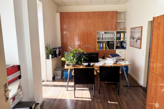 Großzügige, lichtdurchflutete Bürofläche in Flughafennähe