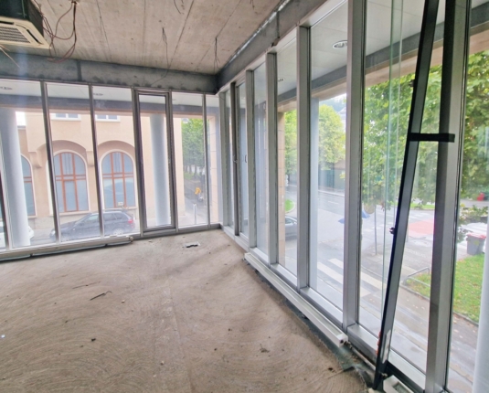 Renoviertes Büro im Andräviertel