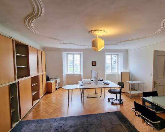 Altbau-Büro mit barrierefreiem Aufzug in der Salzburger Altstadt