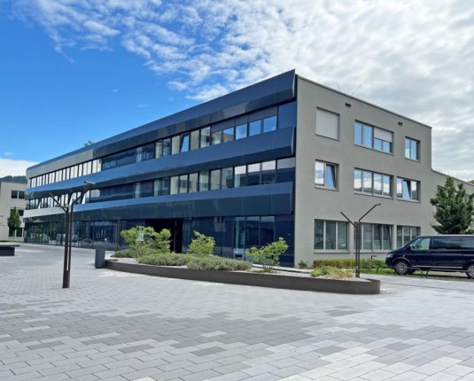 Erstbezug – Büroflächen in modernem Gewerbepark zu verkaufen