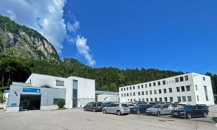 Funktionelle Betriebsliegenschaft in praktischer Lage