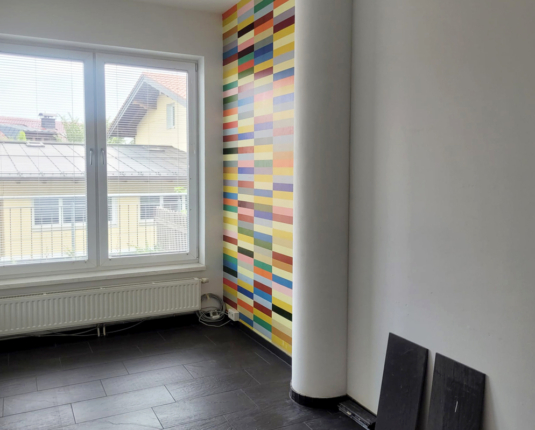 Helles Büro in Frequenzlage
