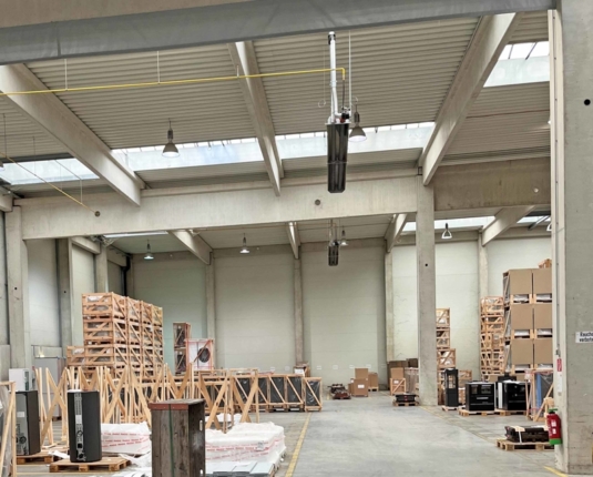 Hallenflächen mit Büros in Puch zu vermieten