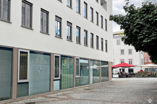 Top-Investment im Herzen von Vöcklabruck: Geschäftslokal mit Bestandmieter
