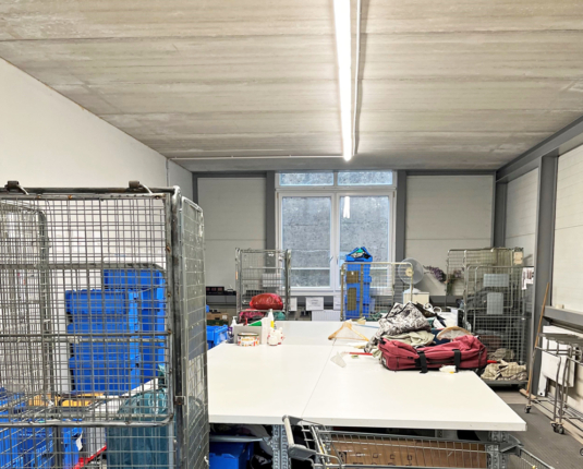 Lagerflächen mit Büro in Hallwang zu vermieten