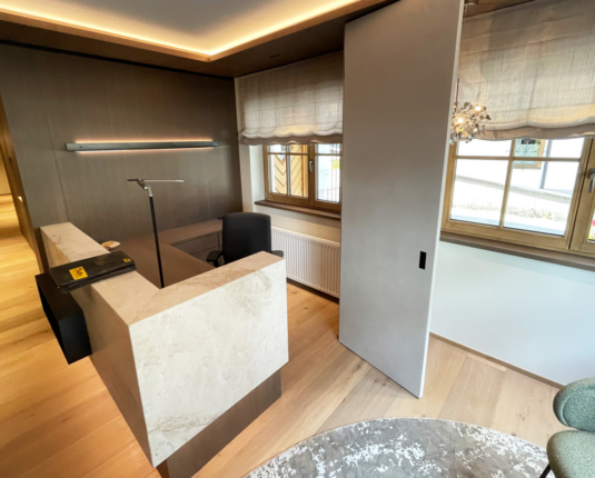 Exklusives Anlageobjekt: Moderne Praxis im Zentrum von Kitzbühel