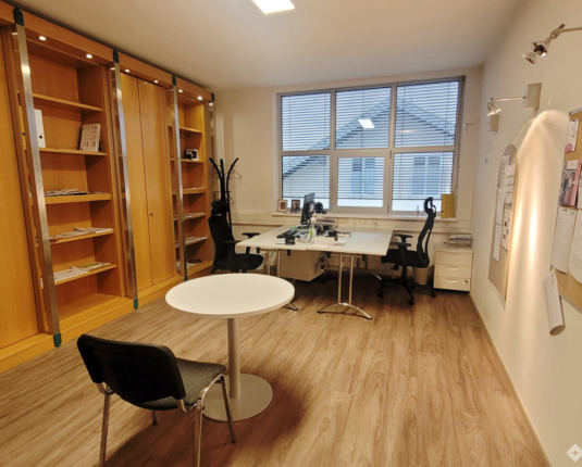 Einladende Büroeinheit in Salzburg-Süd