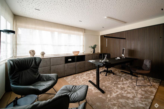 Exklusives Anlageobjekt: Moderne Praxis im Zentrum von Kitzbühel