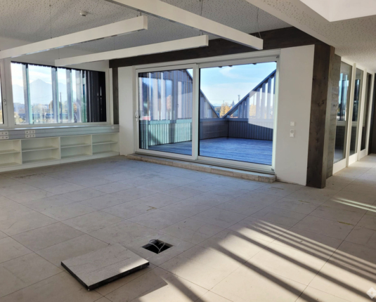 Penthousebüro mit Terrasse