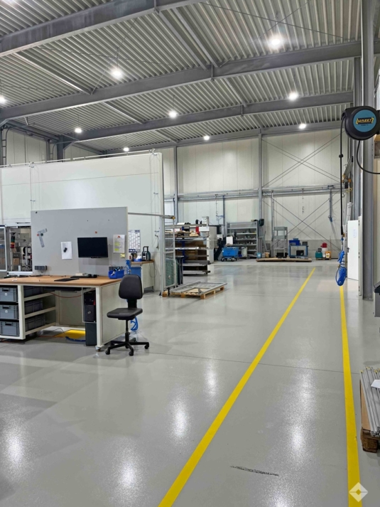 Neuwertige Betriebsliegenschaft mit Büro- Produktions- und Lagerflächen zur Miete