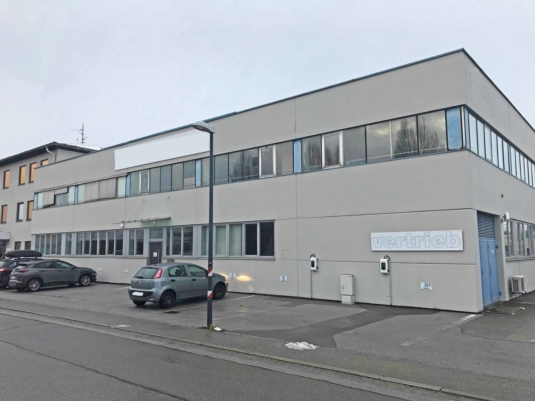 Hallenflächen mit Büros in Liefering zu vermieten