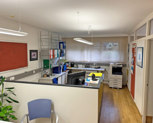 Ruhiges und gepflegtes Büro im Stadtteil Aigen