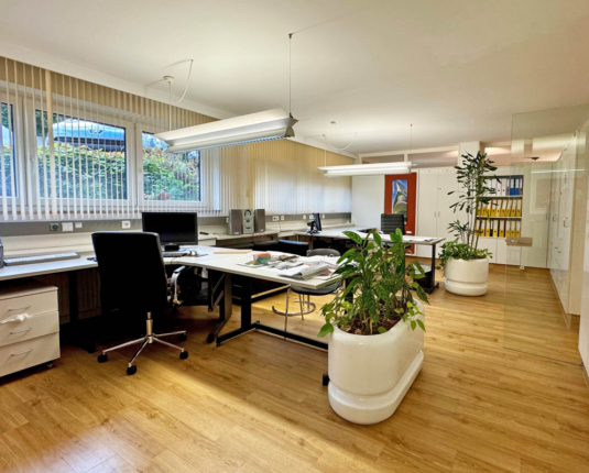 Ruhig gelegenes Büro im beliebten Stadtteil Aigen