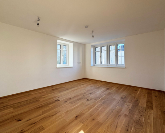 Erstbezug: Traumhafte Wohnung mit Sauna und Garten