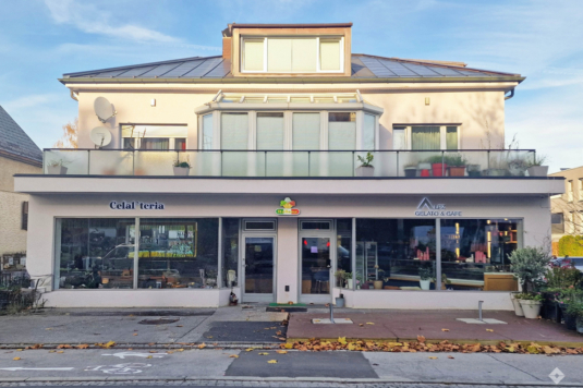 Betriebsbereite Gastro mit Inventar