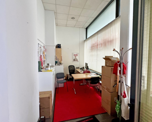 Zentrales Büro mit Geschäftslokal und guter Anbindung in Maxglan