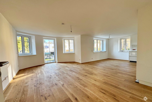 Erstbezug: Traumhafte Wohnung mit Sauna und Garten