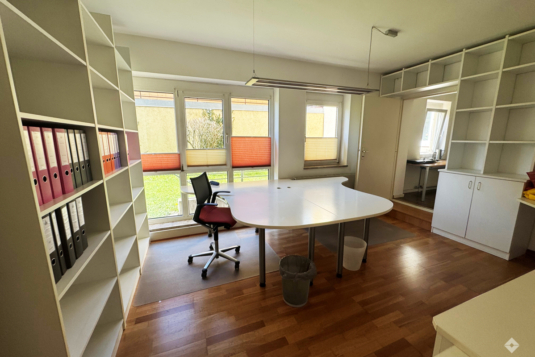 Großzügige, lichtdurchflutete Bürofläche in Flughafennähe