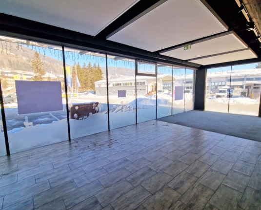 Einmalige Möglichkeit: Modernes Geschäftslokal in FMZ nahe Autobahn