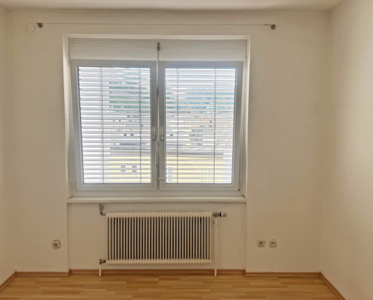 Kleines Büro nähe Mirabellgarten mit Festungsblick