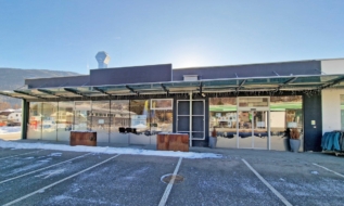 Einmalige Möglichkeit: Modernes Geschäftslokal in FMZ nahe Autobahn