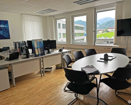 Betriebsliegenschaft in praktischer Lage zur Miete