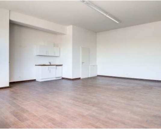 Helles, gepflegtes Ein-Zimmer-Büro in Henndorf