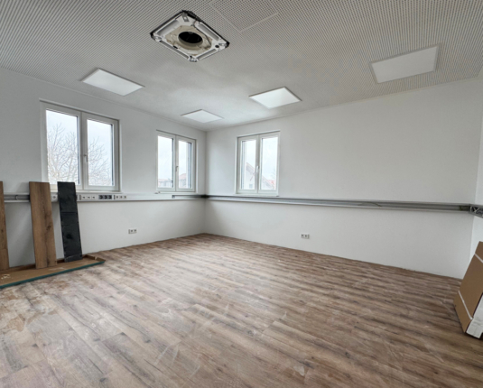 Große Büroflächen in Seekirchen – Erstbezug!