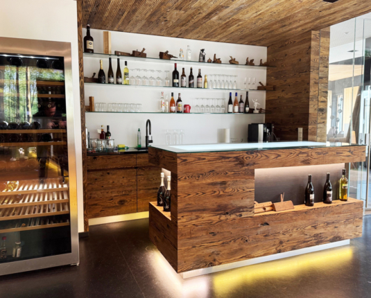 Modernes Büro/ -Showroom/ -Lagerkombination nähe Autobahn