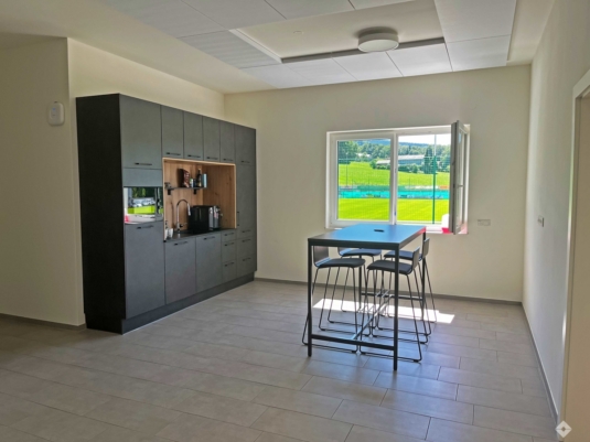 Büroflächen mit optionalem Hallenanteil in neuwertiger Betriebsliegenschaft zur Miete