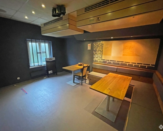 Vielseitig nutzbares Geschäftslokal in Frequenzlage