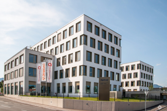 Moderne Bürofläche mit Terrasse im „AlpAreal“ Salzburg