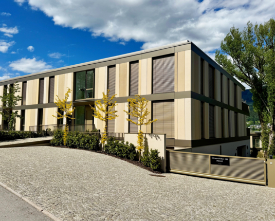 Exklusive Luxuswohnung mit privatem Liegeplatz & Anlegesteg am Mondsee