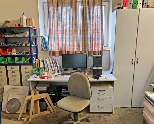 Raum für Handwerk – Ehemalige Tischlerei mit flexiblen Hallenflächen