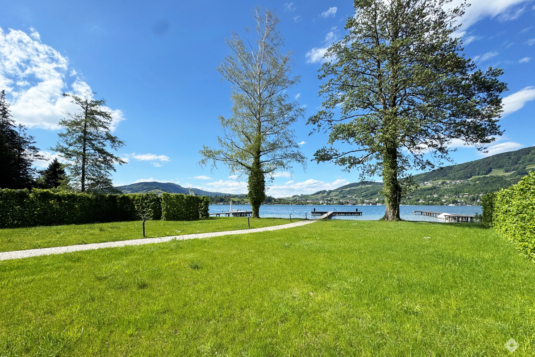 Exklusive Luxuswohnung mit privatem Liegeplatz & Anlegesteg am Mondsee