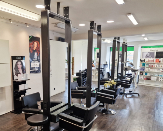 Gut eingeführter Friseur- & Beautysalon in Salzburg-Nonntal