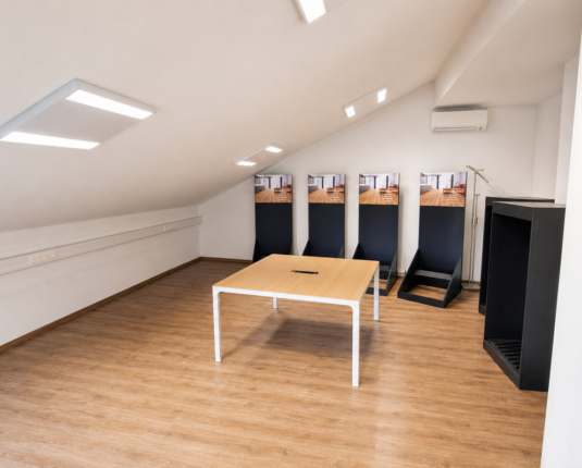 Bürofläche im Dachgeschoss mit 2 Terrassen